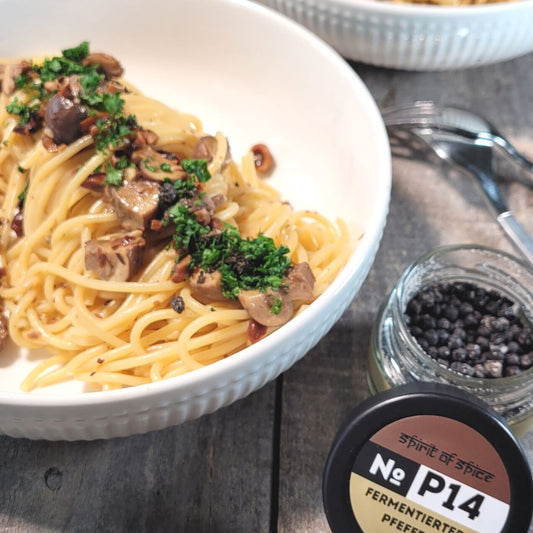 Spaghetti mit Nuss-Sauce – cremig, nussig & schnell gemacht