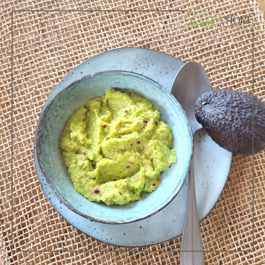 Guacamole mit Piment d’Espelette & Zitronen Pfeffer – cremig, würzig