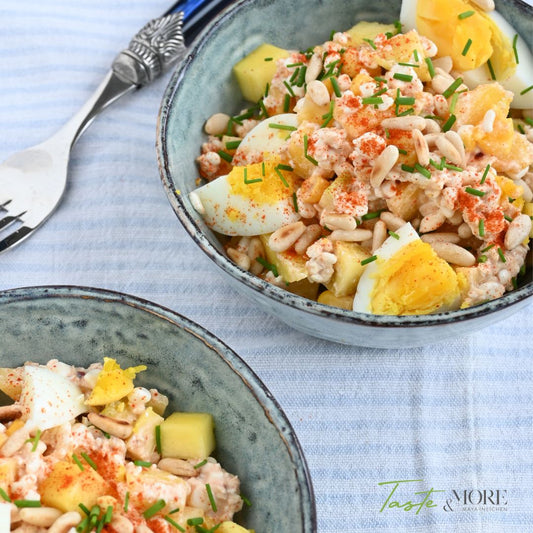 Mais-Mango-Salat mit Hüttenkäse und Haferflocken