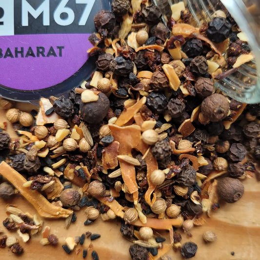 Baharat orientalische Gewürzmischung - aromatisch würzig mit Pfeffer, Kreuzkümmel und Kardamom für Fleisch, Eintöpfe, Gemüsegerichte und Reis
