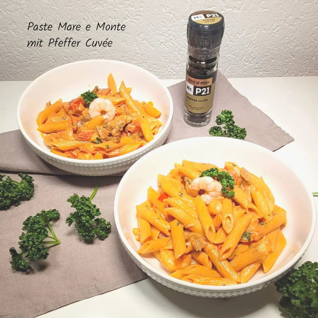 Pasta mare e monte mit Pfeffer Cuvée - mediterran, würzig und aromatisch, die perfekte Kombination aus Meeresfrüchten, Pilzen und edlem Pfeffer.