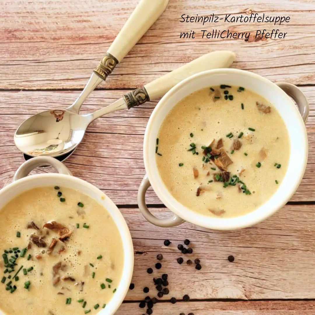Steinpilz-Kartoffelsuppe mit Tellicherry Pfeffer - cremig, herzhaft und aromatisch, verfeinert mit edlem Pfeffer für besondere Tiefe.