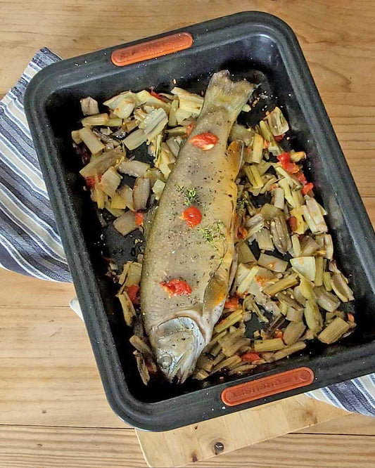 Ofenfisch Saibling auf Krautstiel mit Garam masala