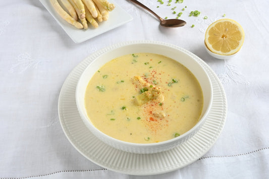 Spargelcremesuppe mit Frühlingsaroma