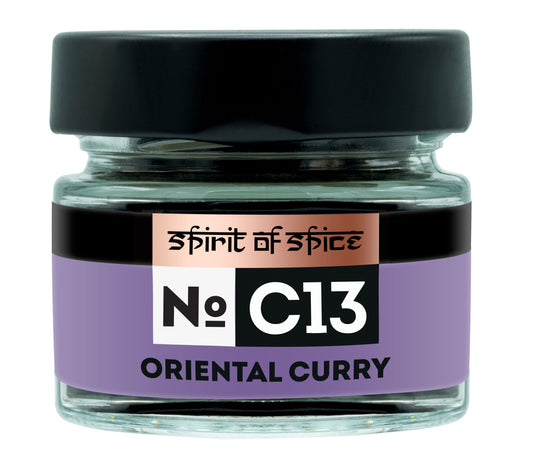 Oriental Curry Gewürzmischung, harmonisch und exotisch mit Koriander, Curcuma, Kreuzkümmel und Zimt, verleiht Couscous, Lamm, Tajine und Gemüsegerichten aromatische Tiefe.